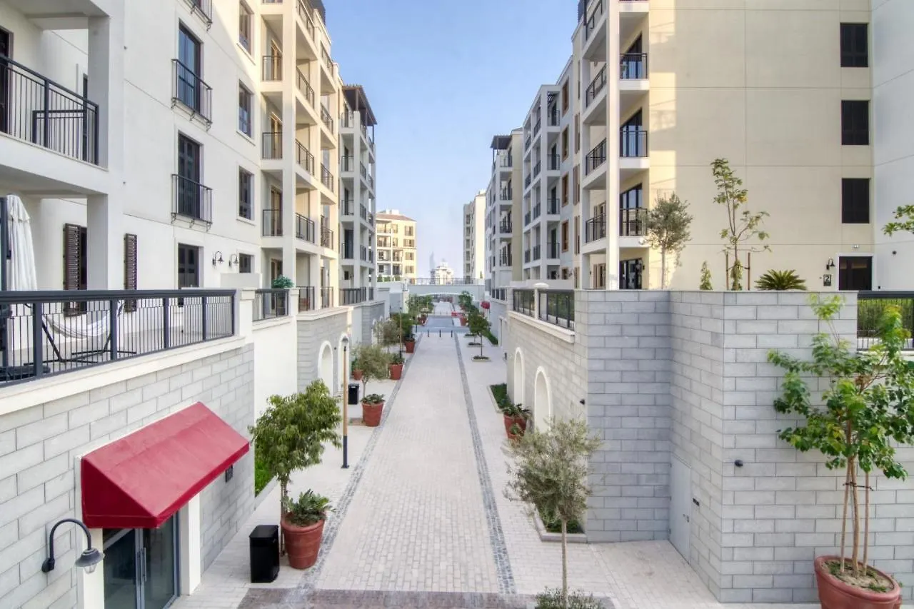 Spacious 2Br Flat, La Rive 2 Dubai 0*,  United Arab Emirates