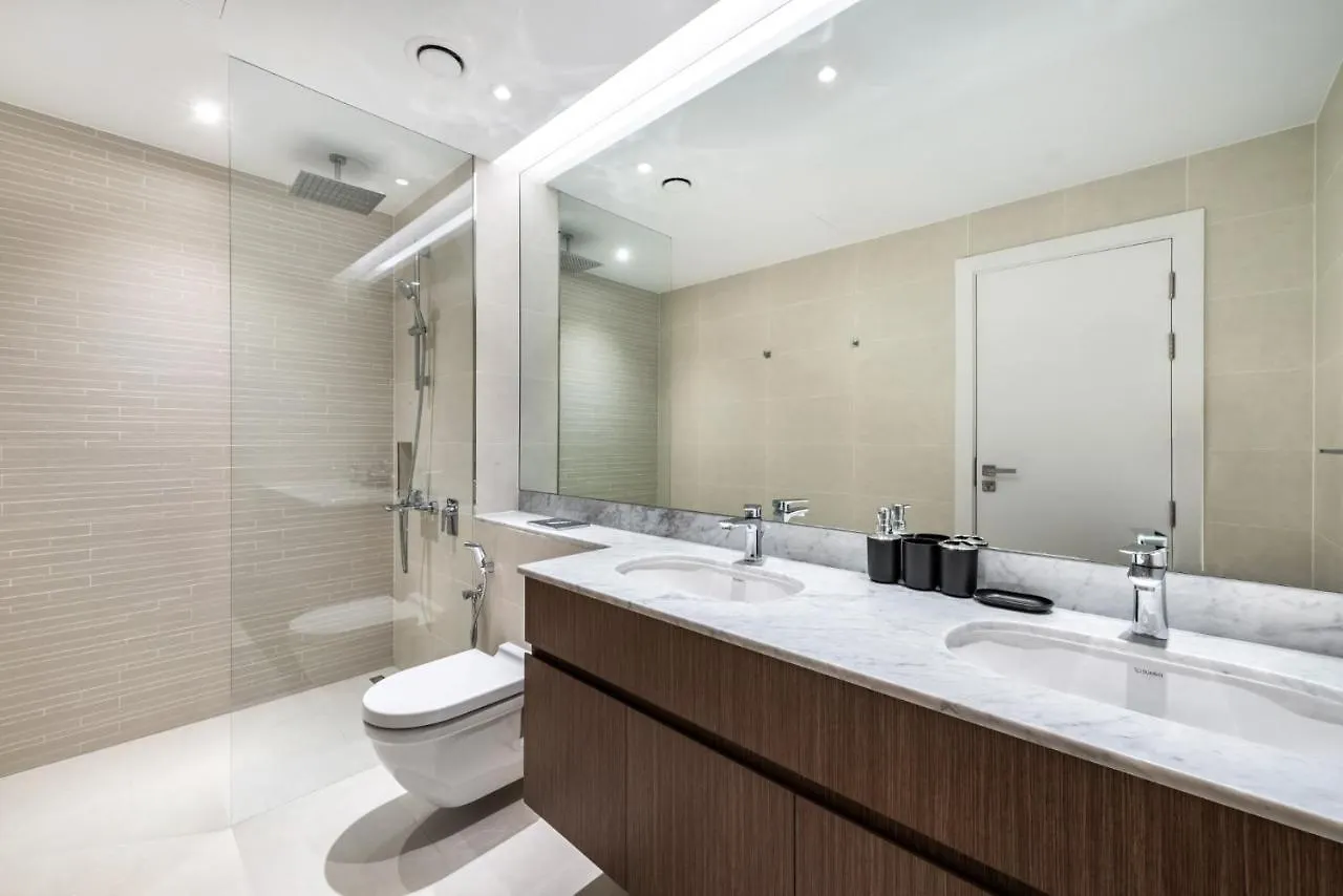 Spacious 2Br Flat, La Rive 2 Dubái 0*,  Emiratos Árabes Unidos